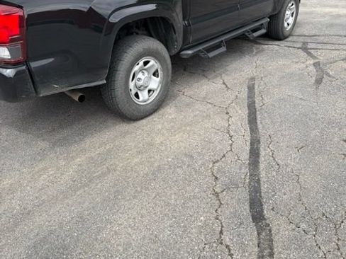 Used 2023 Toyota Tacoma SR AWD/4WD image 5