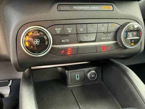 Used 2020 Ford Escape SE AWD/4WD image 6