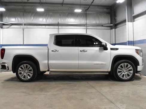 Used 2021 GMC Sierra 1500 Denali w/ Denali Ultimate Package AWD/4WD image 7