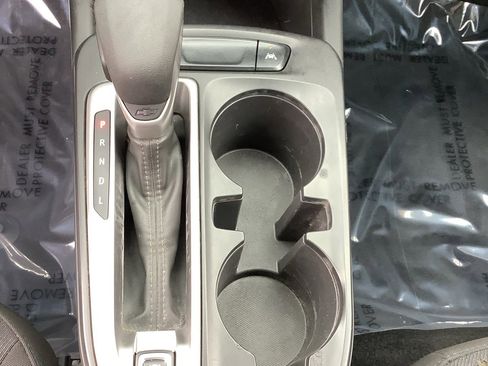 Used 2024 Chevrolet Trax LS w/ LS Convenience Package image 14