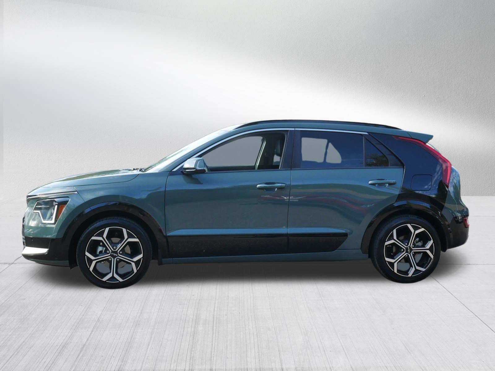 Certified 2025 Kia Niro SX Touring FWD image 4
