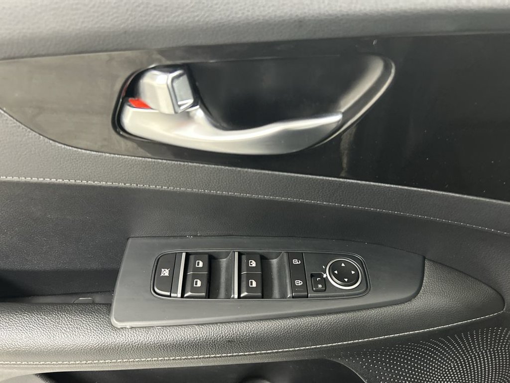 Used 2019 Kia Forte S w/ S Premium Package FWD image 11