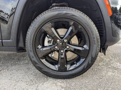 New 2026 Jeep Grand Cherokee L Limited w/ Limited Altitude Package image 10