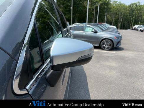 Used 2022 Subaru Ascent Touring AWD/4WD image 11