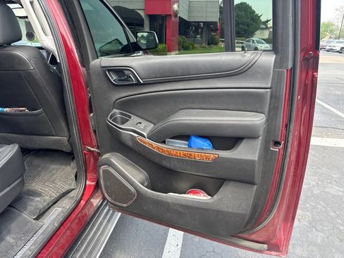 Used 2017 Chevrolet Suburban Premier AWD/4WD image 21