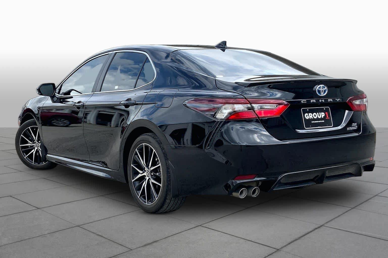 Used 2024 Toyota Camry SE w/ Audio Upgrade Package FWD image 12