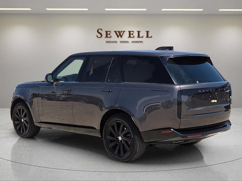 Used 2023 Land Rover Range Rover SE AWD/4WD image 3