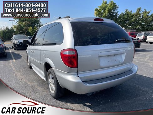 Used 2005 Dodge Grand Caravan SXT image 6