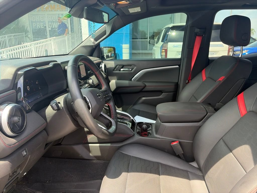 Used 2023 Chevrolet Colorado Z71 w/ Z71 Convenience Package 2 AWD/4WD image 13