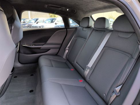 Used 2024 Lucid Air Pure image 30