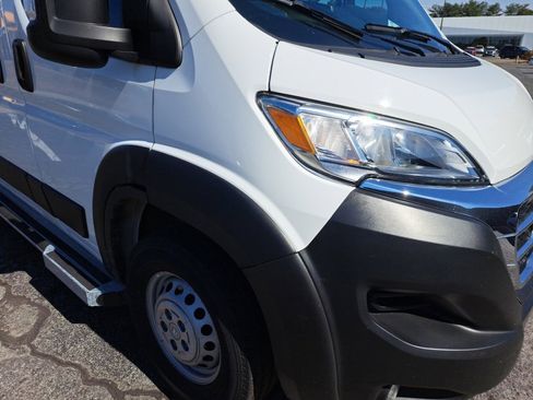 Used 2025 RAM ProMaster 2500 w/ U-Haul Equipment Group FWD image 17