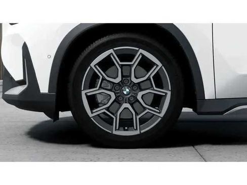 Certified 2025 BMW X1 xDrive28i w/ Convenience Package AWD/4WD image 7
