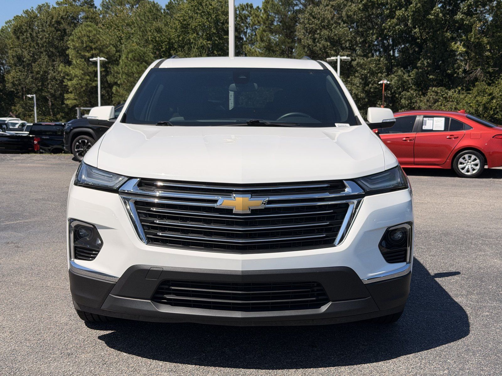 Used 2023 Chevrolet Traverse LT w/ LPO, Cargo Package FWD image 6