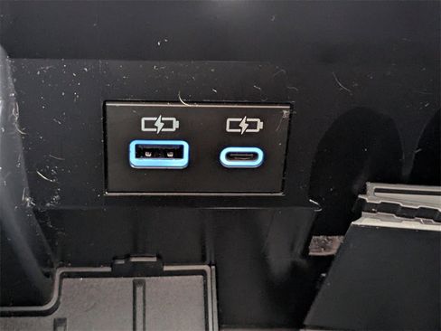 Used 2024 Toyota Tundra Limited image 22