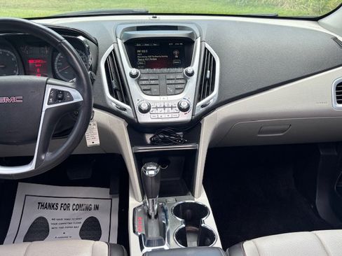 Used 2017 GMC Terrain SLT w/ Open Road Package FWD image 10