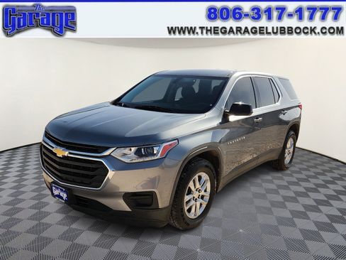 Used 2018 Chevrolet Traverse LS FWD image 1