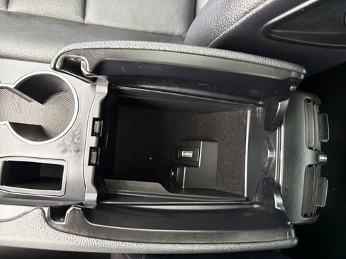 Used 2013 Mercedes-Benz C 250 Sedan image 24