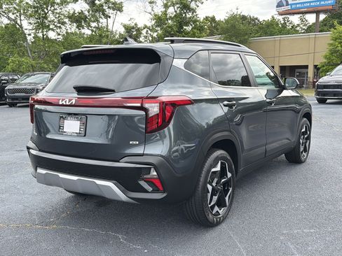 Used 2024 Kia Seltos EX AWD/4WD image 4
