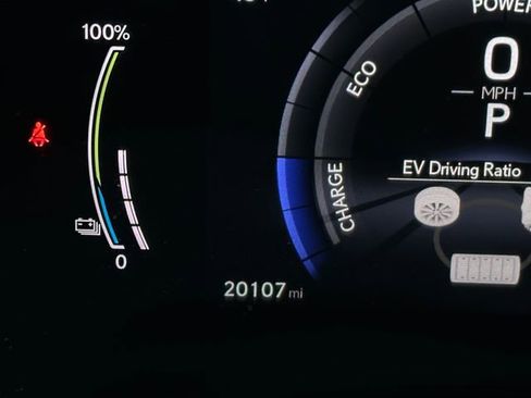 Used 2025 Lexus NX 450h+ F Sport image 21