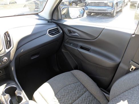 Used 2024 Chevrolet Equinox LT image 19