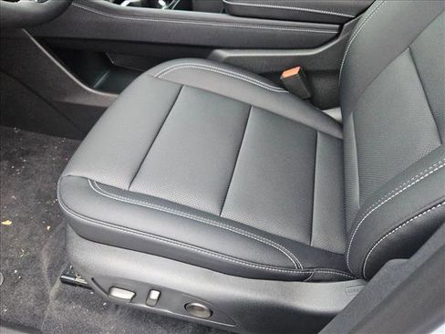 New 2026 Chevrolet Traverse LT image 4