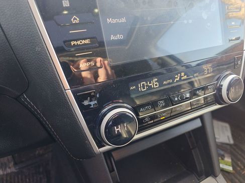 Used 2018 Subaru Outback 2.5i Limited image 11