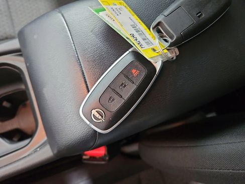 Certified 2025 Nissan Kicks S image 29