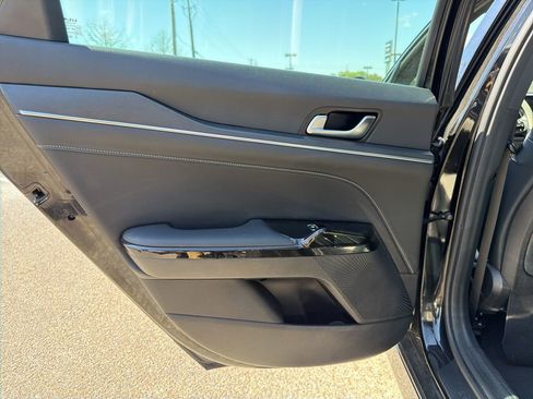 Used 2025 Kia K5 GT-Line w/ GT-Line Premium Package image 17