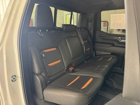 Used 2022 GMC Sierra 1500 AT4 w/ AT4 Preferred Package AWD/4WD image 31