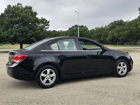 Used 2015 Chevrolet Cruze LT FWD image 3