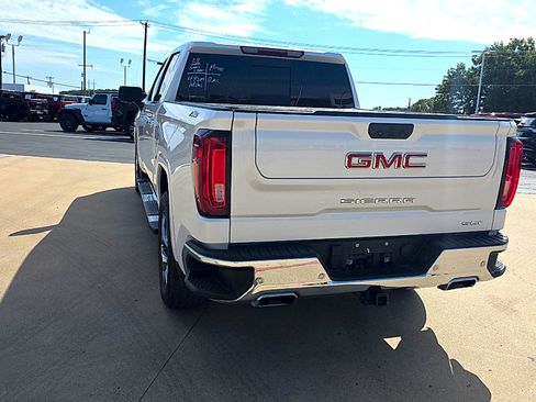 Used 2025 GMC Sierra 1500 SLT AWD/4WD image 11