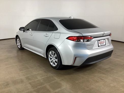 Used 2023 Toyota Corolla LE FWD image 9
