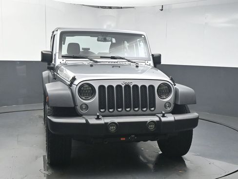 Used 2016 Jeep Wrangler Sport w/ Quick Order Package 24S AWD/4WD image 3