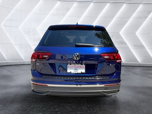 Used 2024 Volkswagen Tiguan SE AWD/4WD image 3