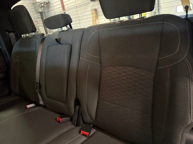 Used 2025 RAM 2500 Big Horn AWD/4WD image 36