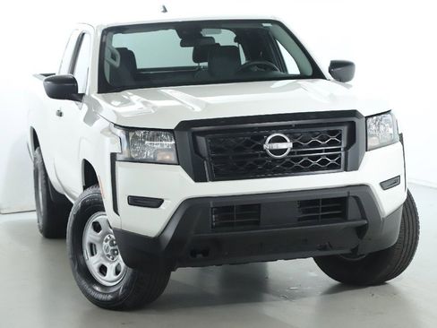 Used 2024 Nissan Frontier S w/ S Utility Package image 2