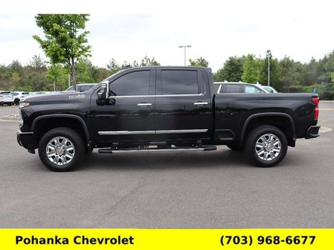 Certified 2024 Chevrolet Silverado 2500 High Country w/ Technology Package AWD/4WD image 4