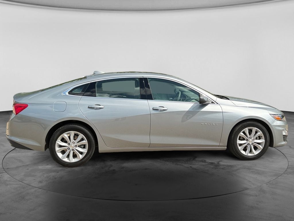 Used 2024 Chevrolet Malibu LT FWD image 11