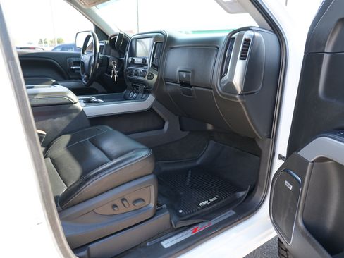 Used 2017 Chevrolet Silverado 1500 LTZ Z71 w/ LTZ Plus Package AWD/4WD image 27