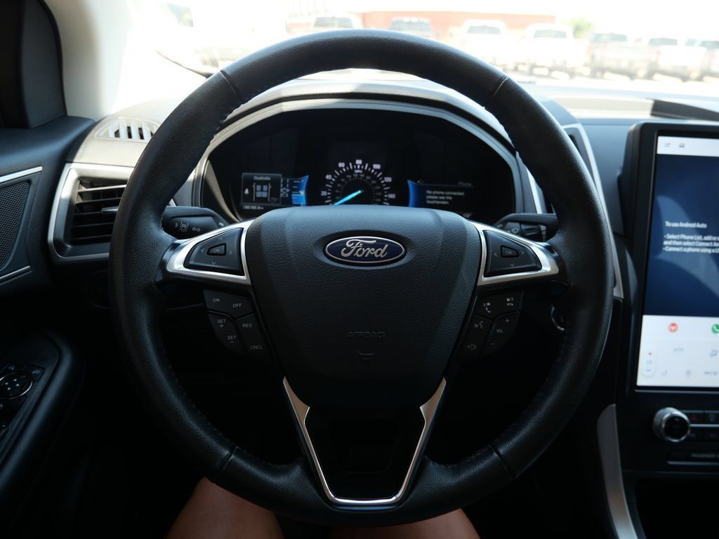 Used 2024 Ford Edge SEL AWD/4WD image 23