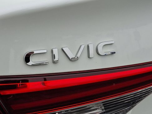 Used 2023 Honda Civic Sport image 30