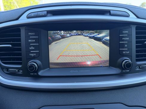 Used 2019 Kia Sorento FWD w/ Option Group 020 image 21
