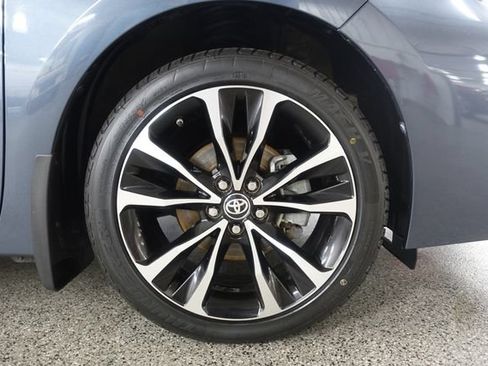 Used 2018 Toyota Corolla XSE FWD image 27