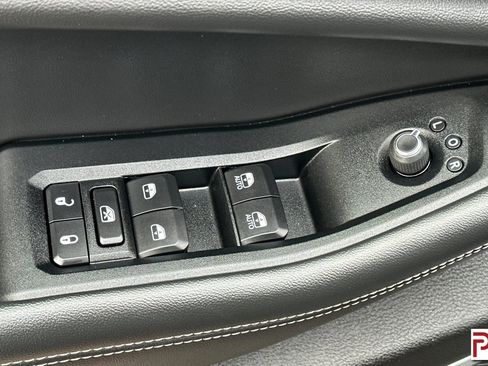 Used 2022 Jeep Grand Cherokee L Laredo image 12