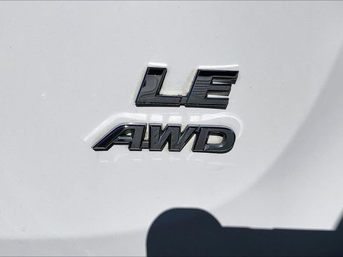 Used 2013 Toyota RAV4 LE AWD/4WD image 7