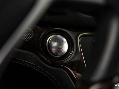 Used 2013 Mercedes-Benz SL 550 SL 550 Roadster 2D image 20