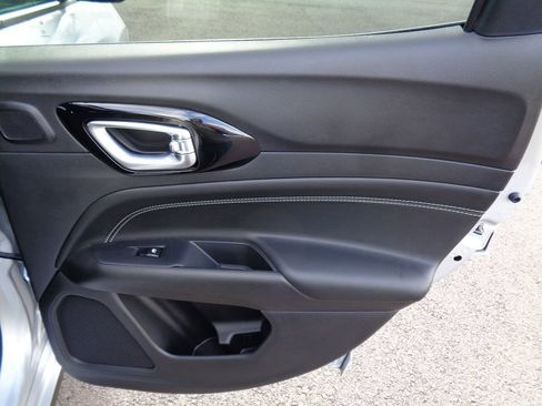 Certified 2024 Jeep Compass Limited w/ High Altitude Package image 9