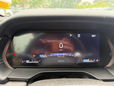Used 2023 Jeep Grand Cherokee Overland AWD/4WD image 15