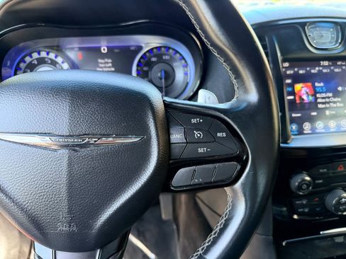 Used 2017 Chrysler 300 S RWD image 23
