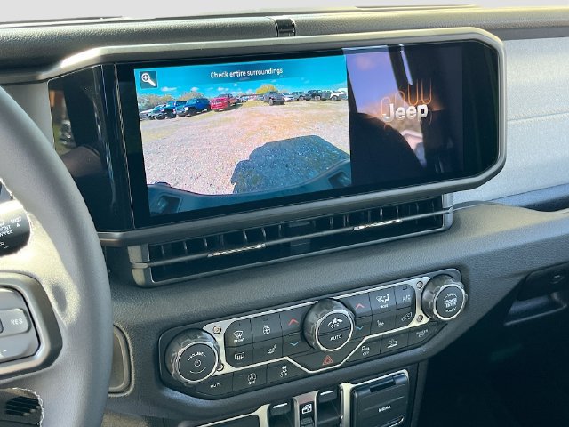 New 2026 Jeep Gladiator Sport AWD/4WD image 13